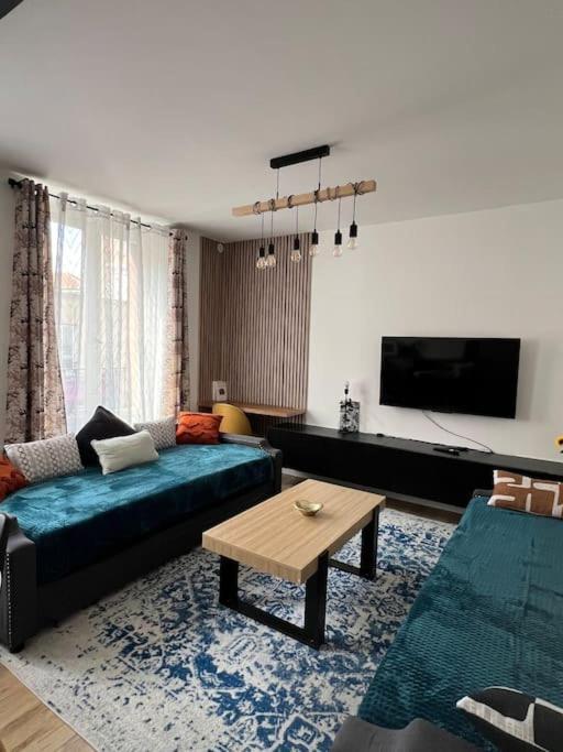 Apartamento Proche De Paris, Parking Prive Le Kremlin-Bicêtre Exterior foto