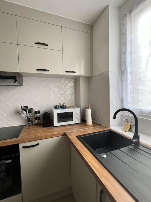 Apartamento Proche De Paris, Parking Prive Le Kremlin-Bicêtre Exterior foto